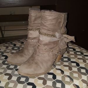 Brown boots